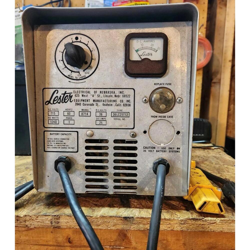 Lester Electric Battery Charger Model 8714 Type 36V - Works Great